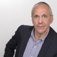 Porträt Prof. Dr. Gangolf Hübinger