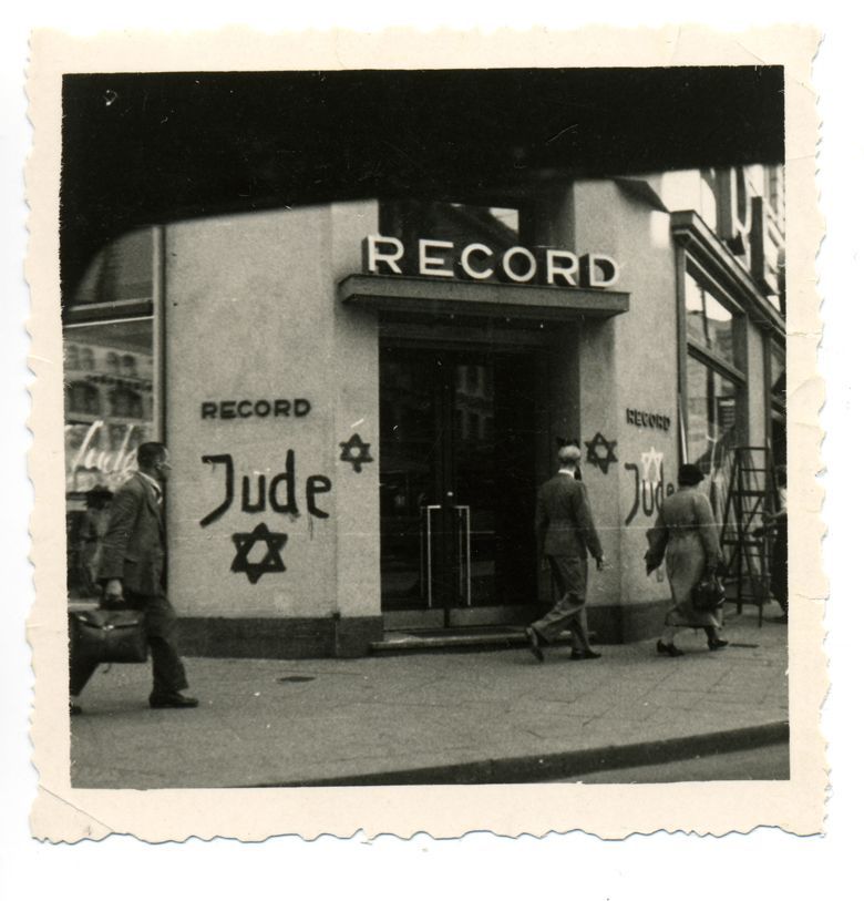 Foto eines unbekannten Fotografen, aus einem Auto aufgenommen, o.D. (1938), Sammlung Wolfgang Haney © mit freundlicher Genehmigung